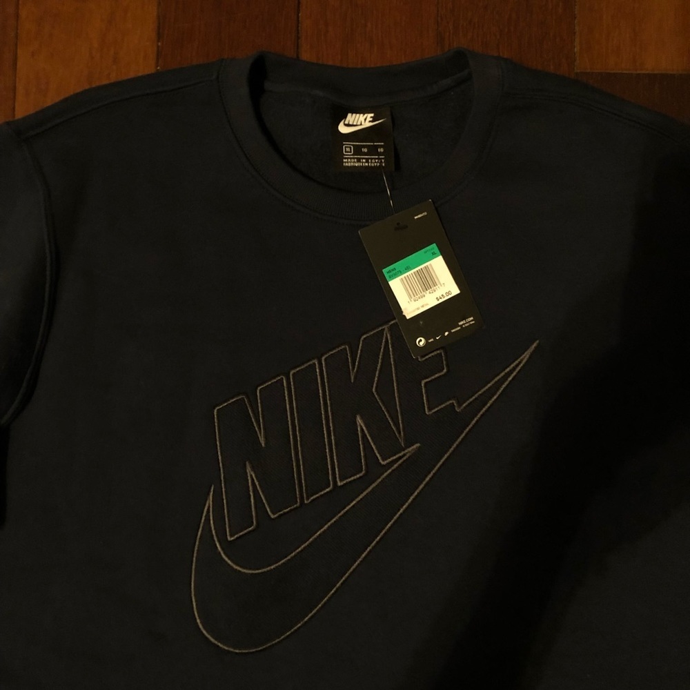 Men’s Nike crewneck - Picture 2 of 3